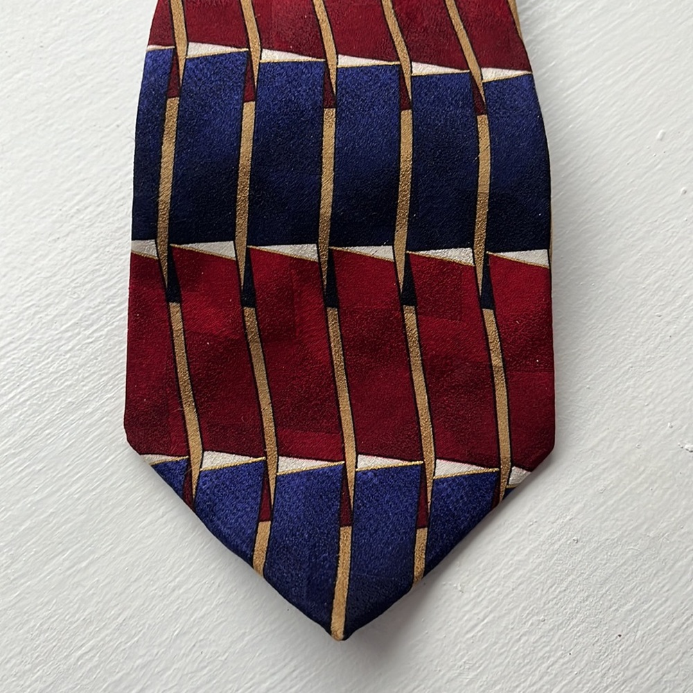 Mens vintage red blue geometric silk tie ziggurat by mulberry neckwear